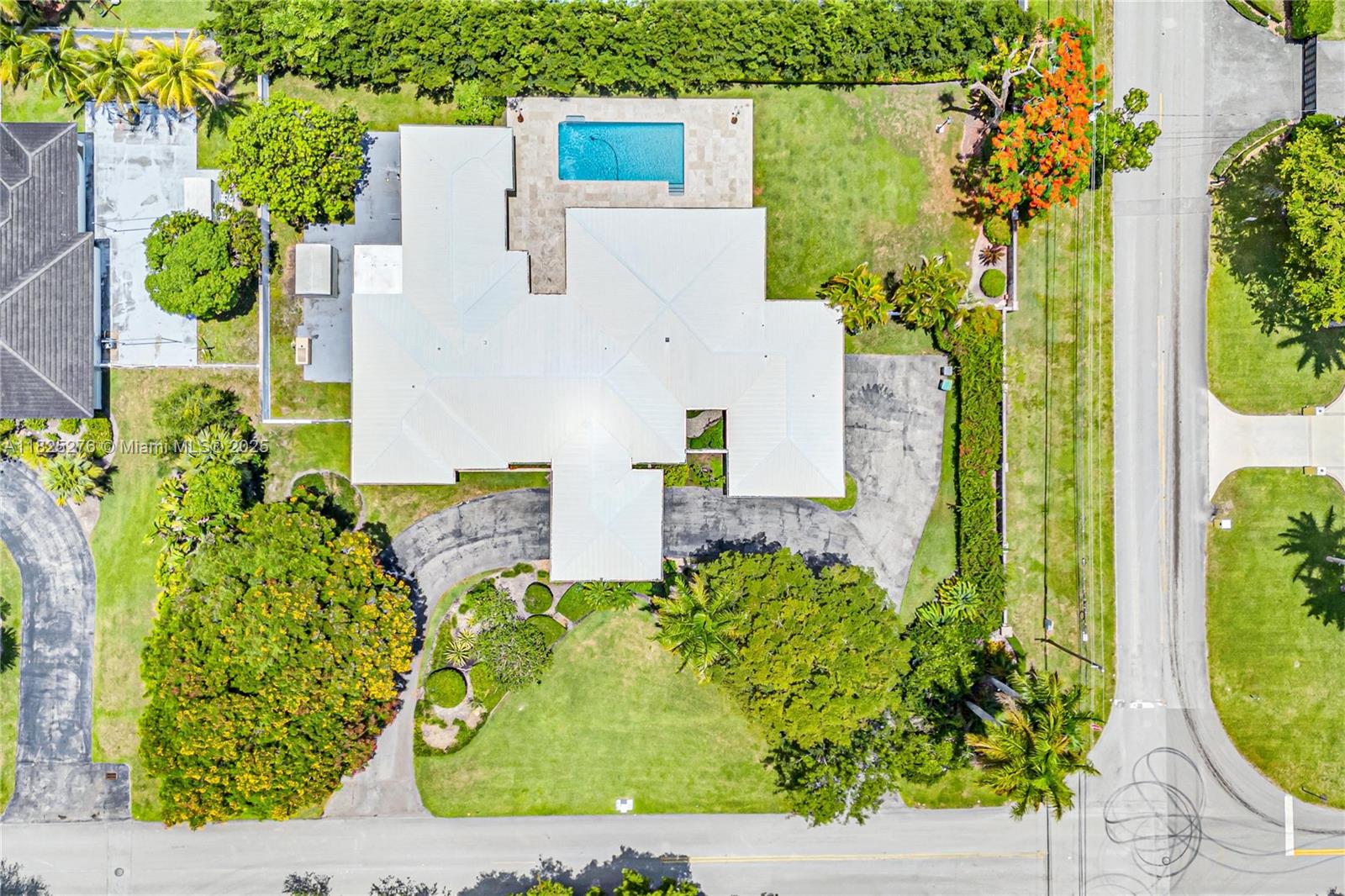 10563 SW 92nd Ave Miami, FL 33176