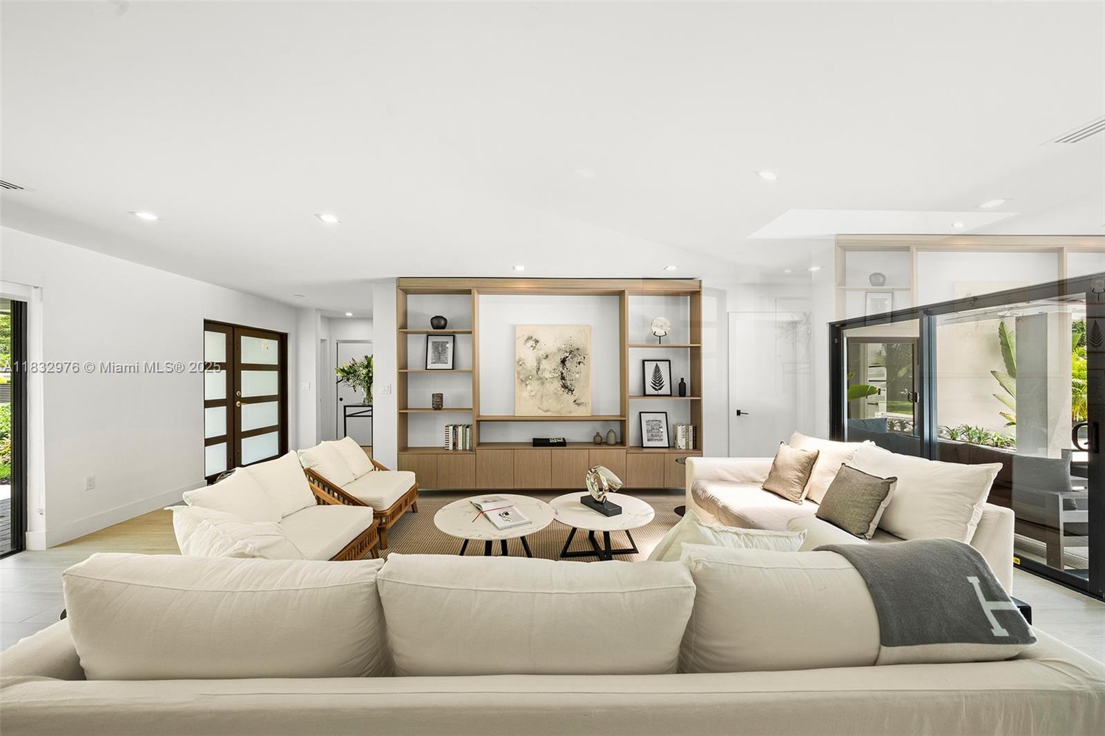 15121 SW 69th Ct Palmetto Bay, FL 33158