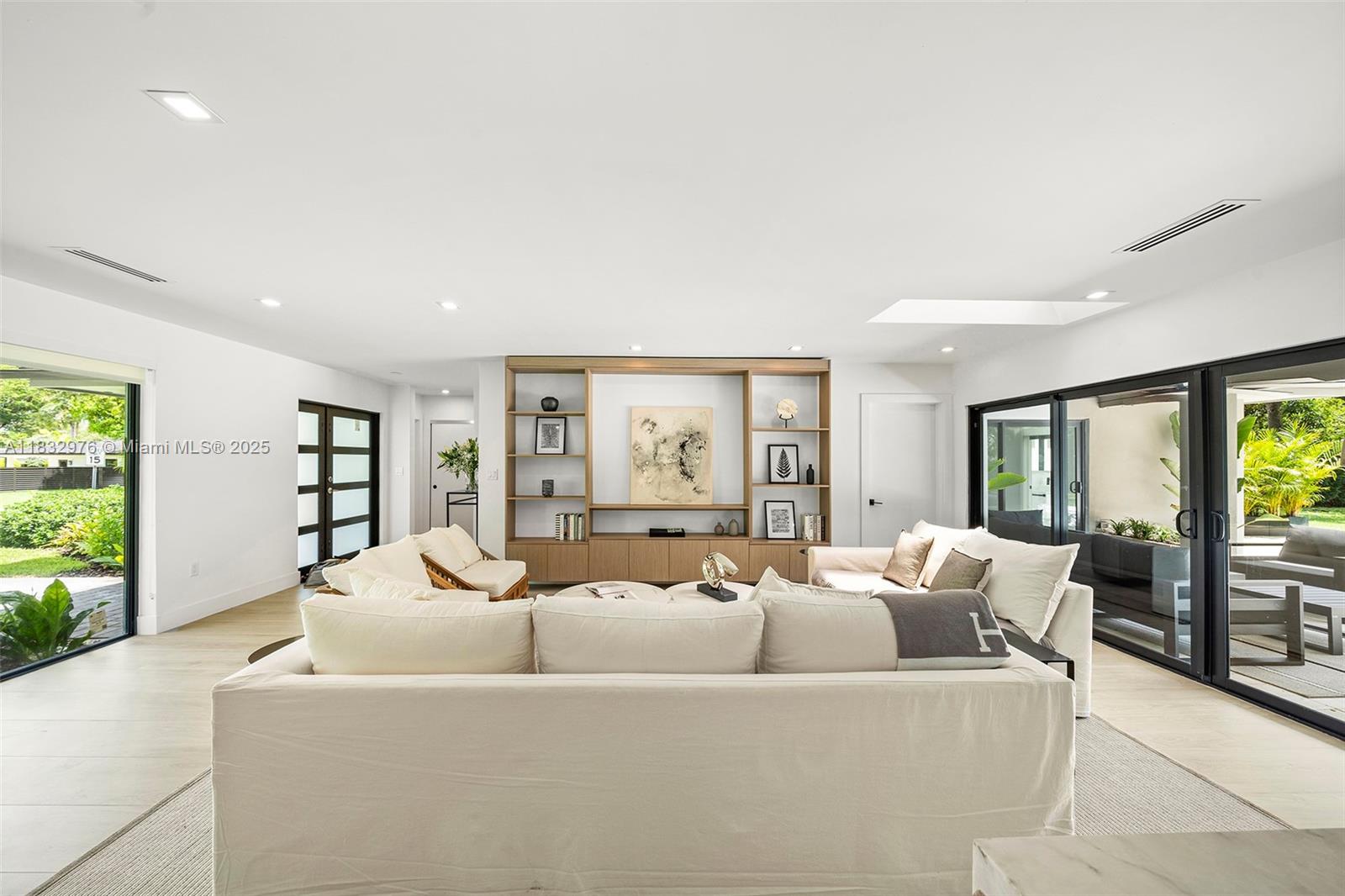 15121 SW 69th Ct Palmetto Bay, FL 33158