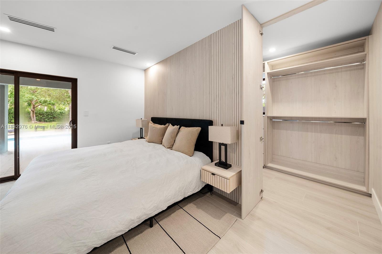 15121 SW 69th Ct Palmetto Bay, FL 33158