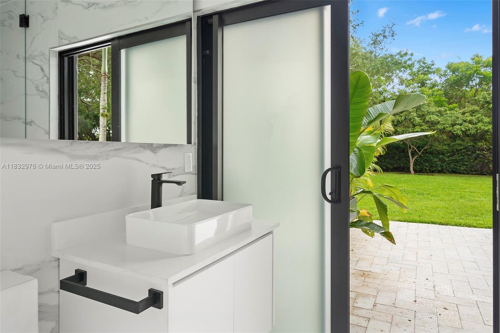 15121 SW 69th Ct Palmetto Bay, FL 33158