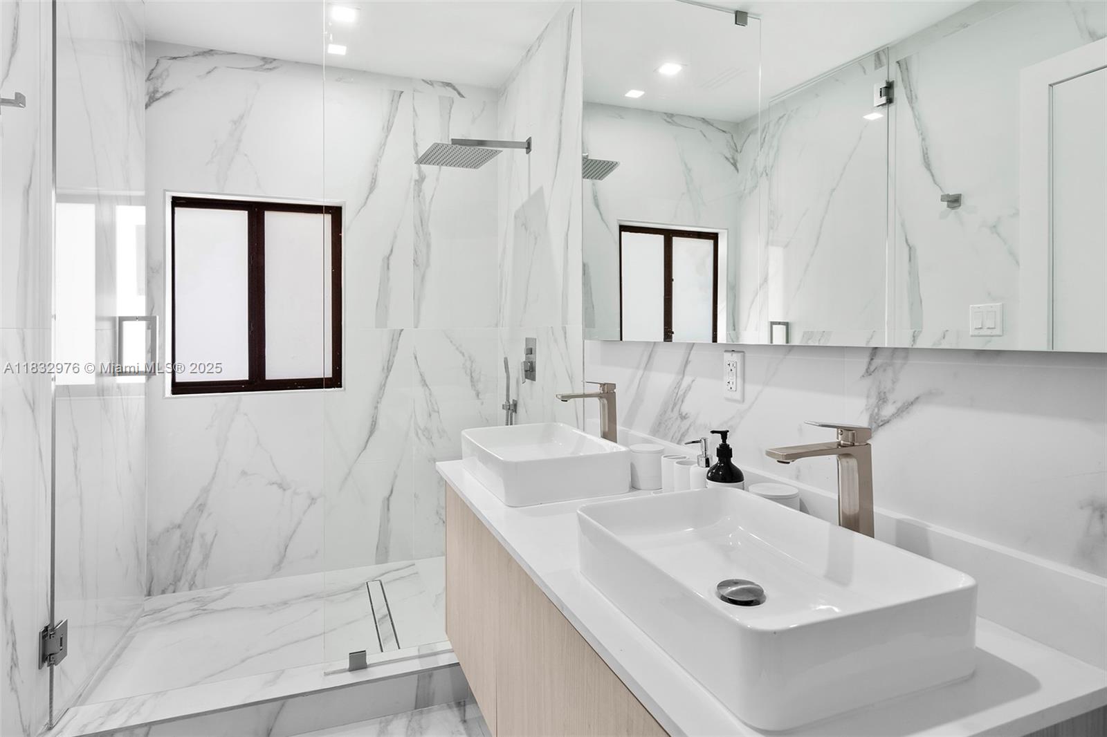 15121 SW 69th Ct Palmetto Bay, FL 33158