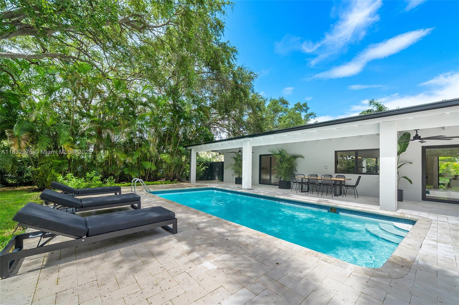 15121 SW 69th Ct Palmetto Bay, FL 33158