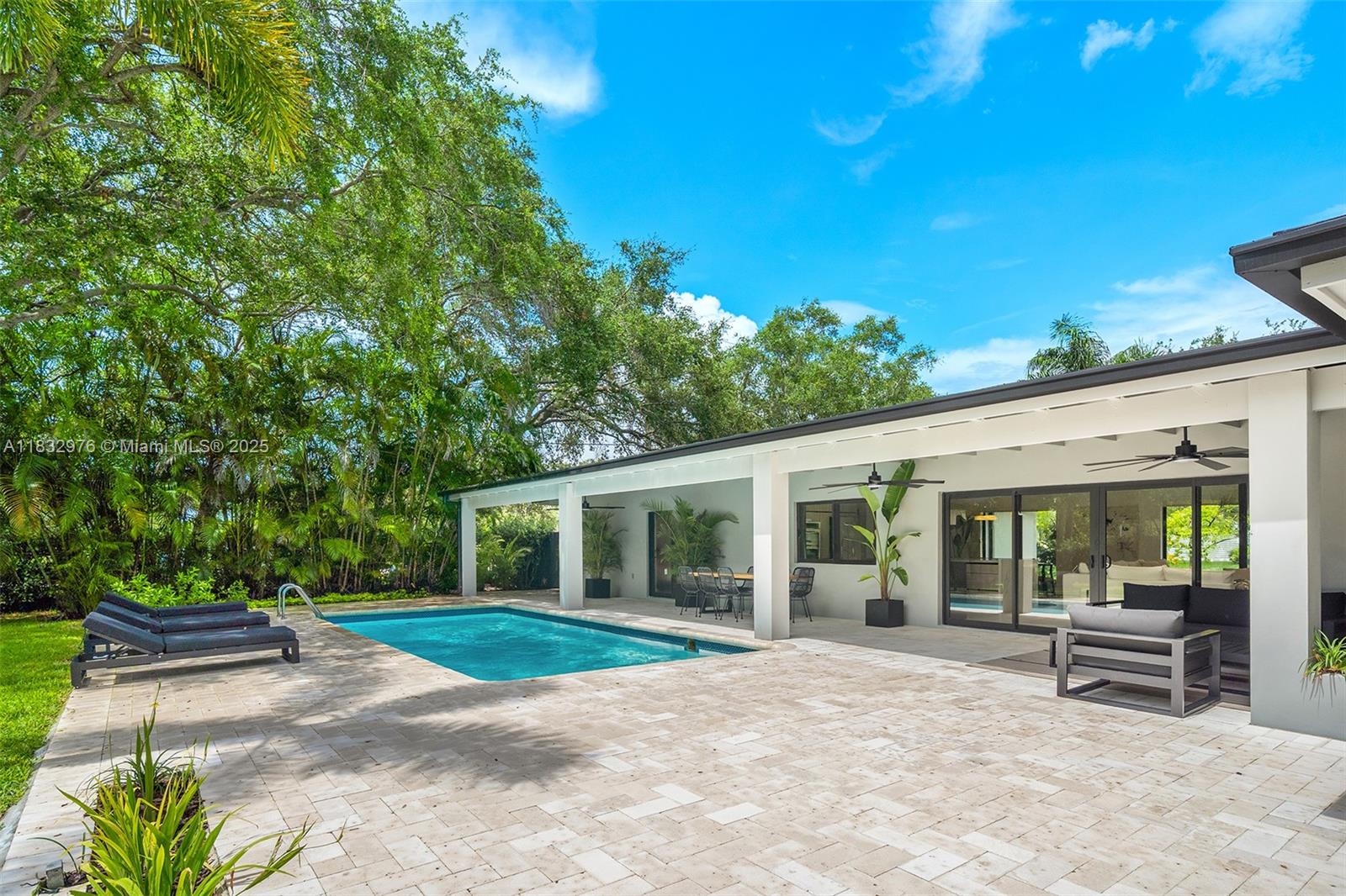 15121 SW 69th Ct Palmetto Bay, FL 33158