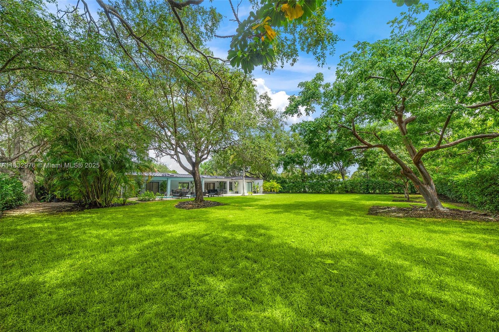 15121 SW 69th Ct Palmetto Bay, FL 33158