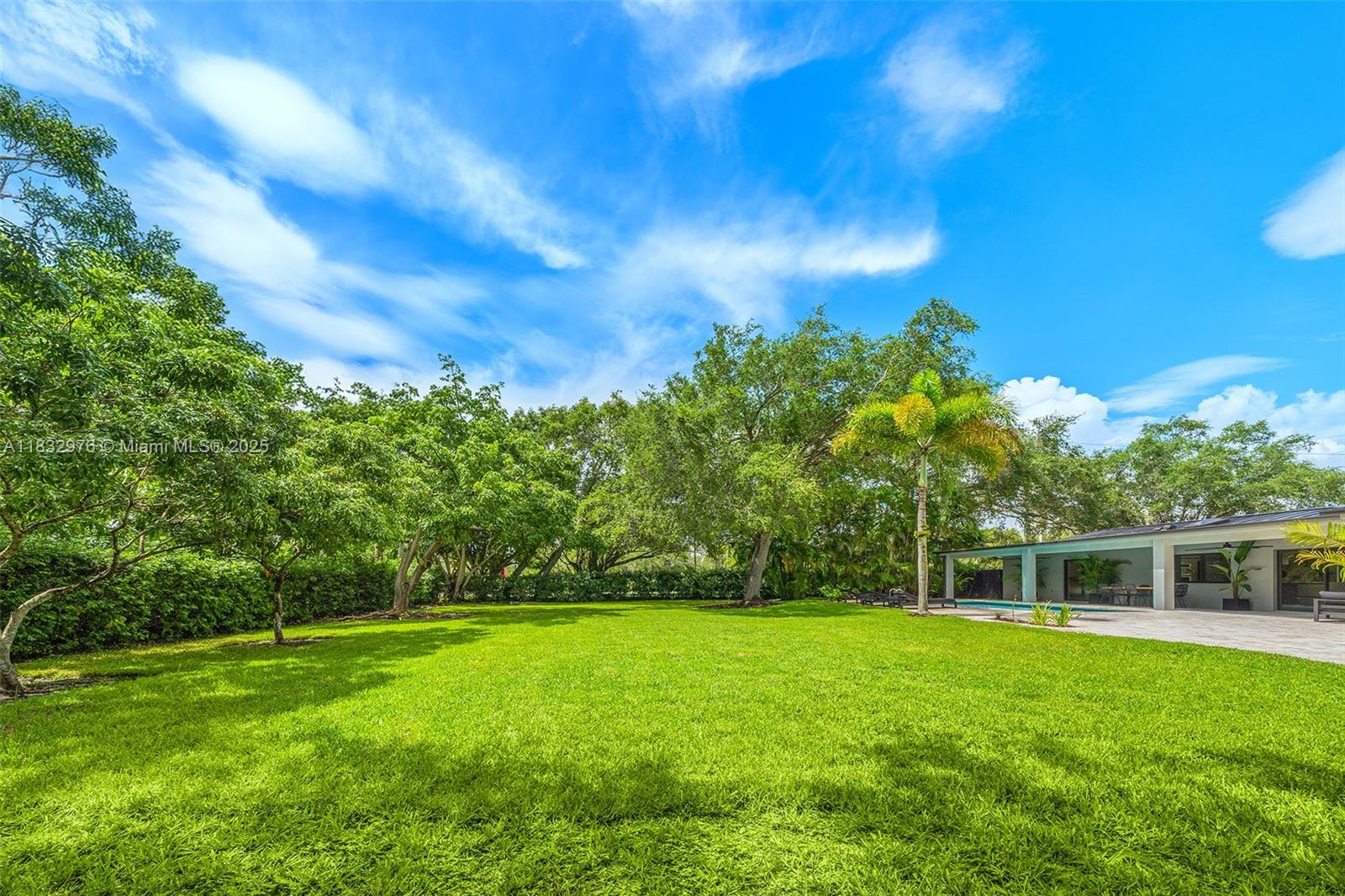 15121 SW 69th Ct Palmetto Bay, FL 33158