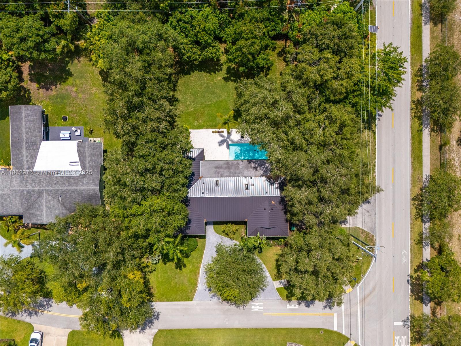 15121 SW 69th Ct Palmetto Bay, FL 33158