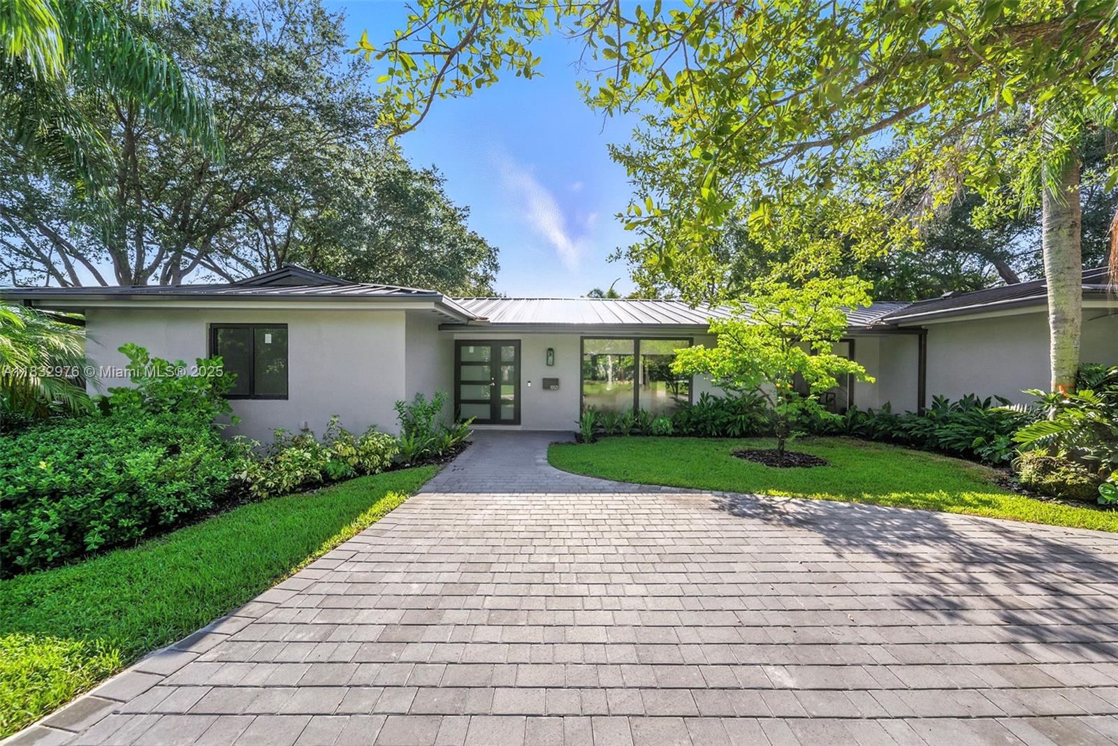 15121 SW 69th Ct Palmetto Bay, FL 33158