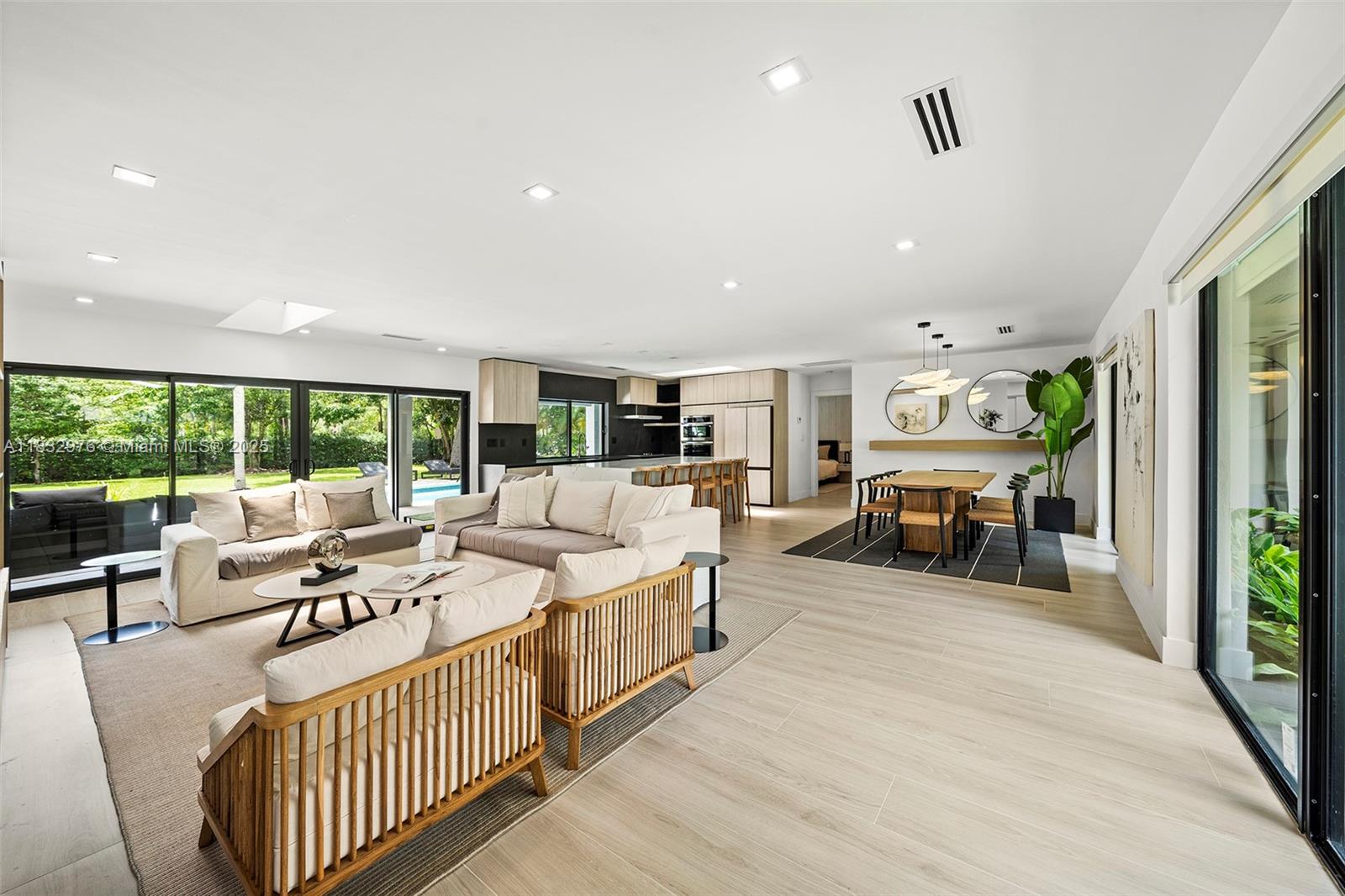 15121 SW 69th Ct Palmetto Bay, FL 33158