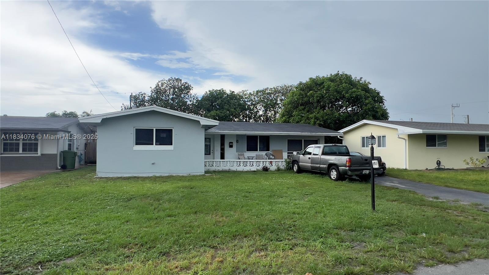 8860 NW 10th St
