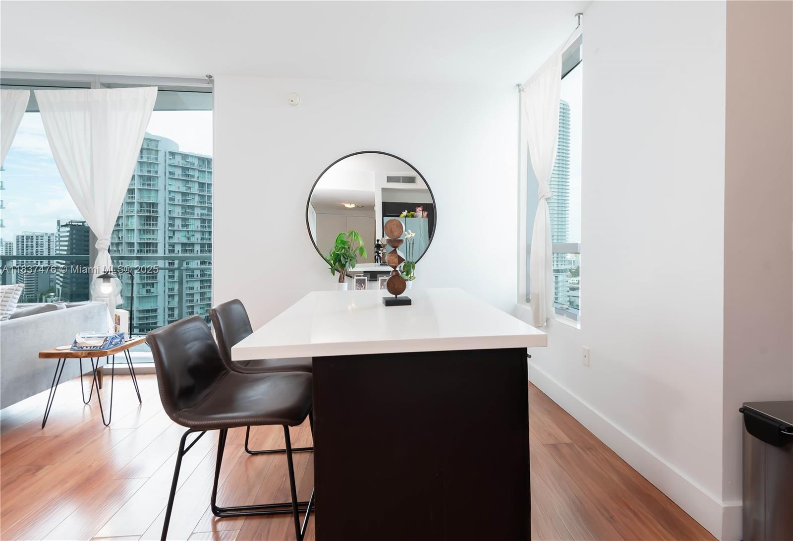 image Ivy Condo11
