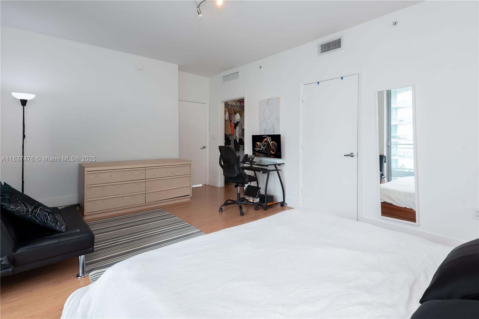 image Ivy Condo14