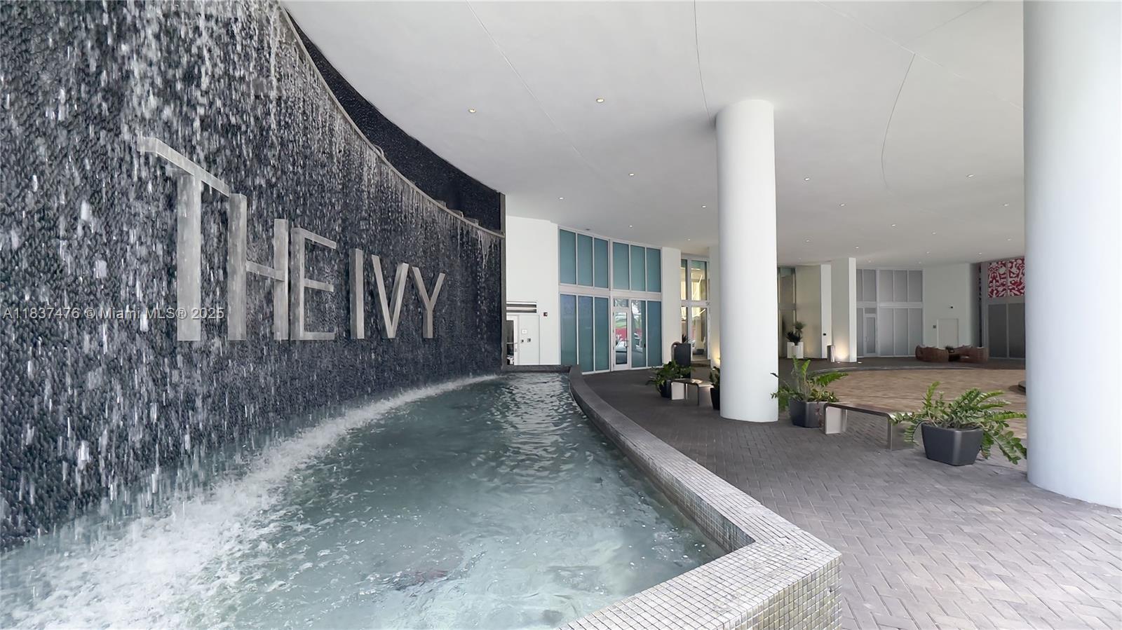 image Ivy Condo30