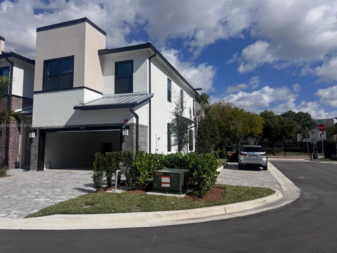 750 NW 82nd Ter