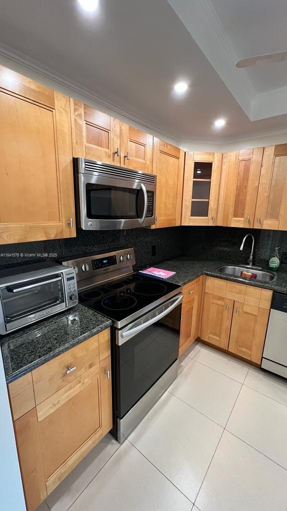 20500 W Country Clb Dr #204