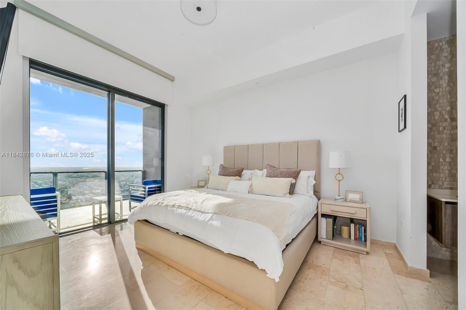 image Rise Condo9