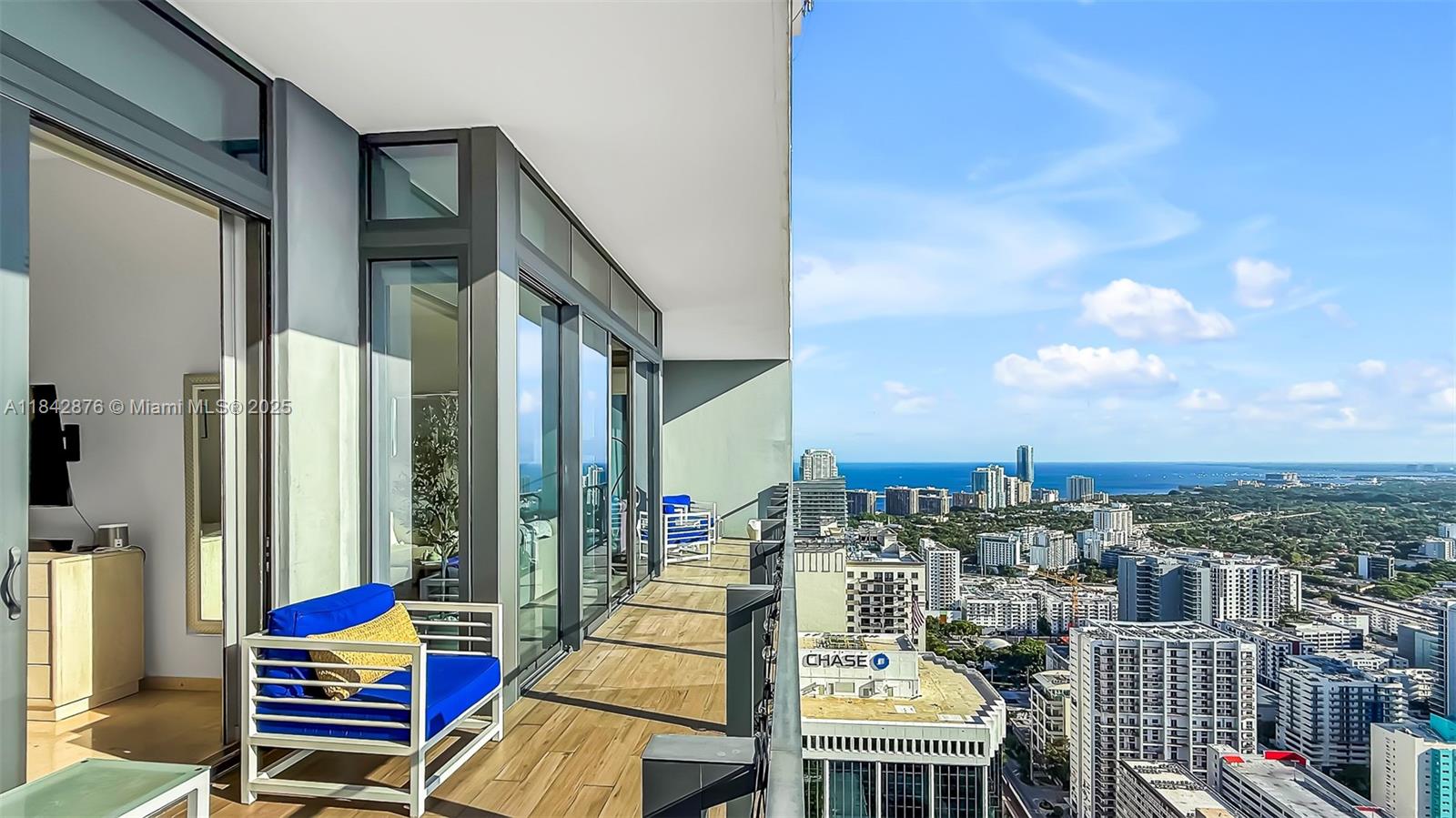 image Rise Condo11