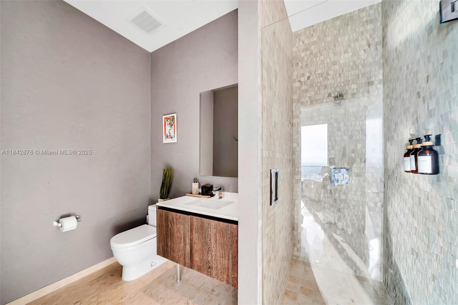 image Rise Condo16