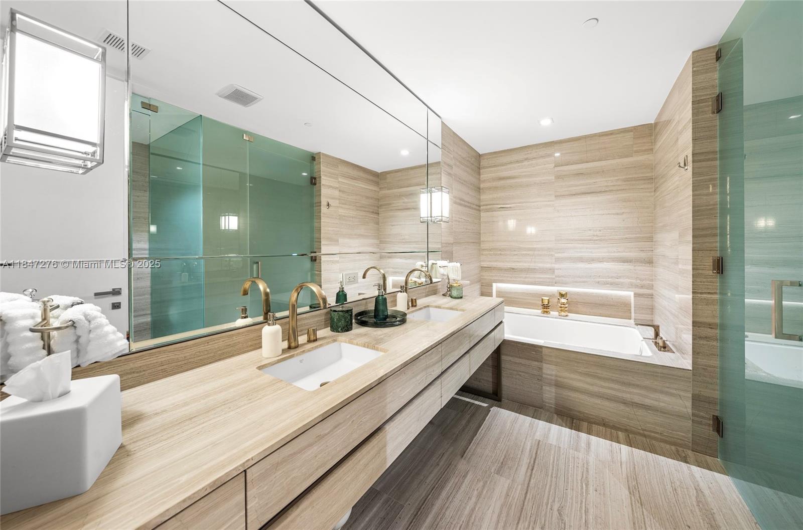 image Armani Residences22
