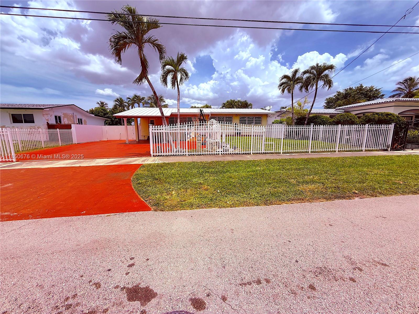861 W 51st Pl