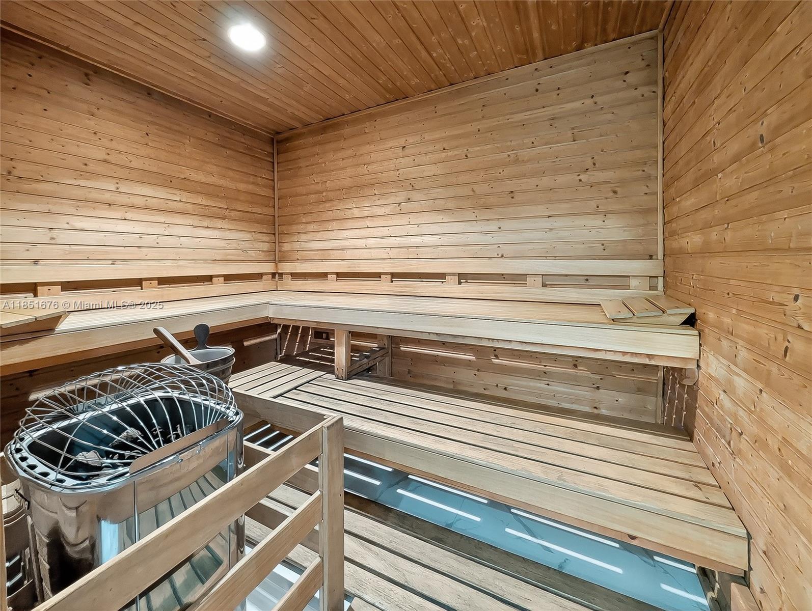 image Blue Condo35