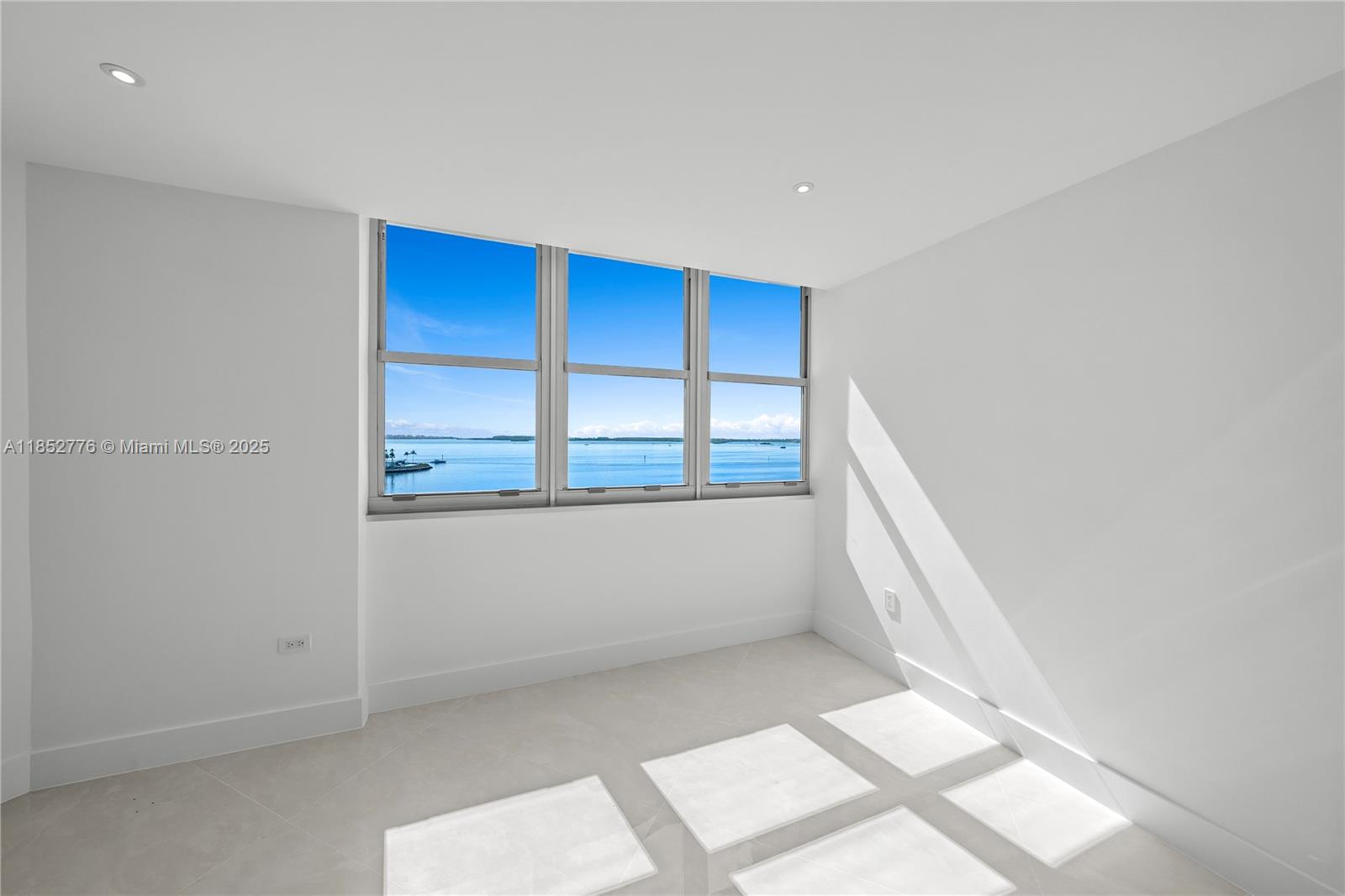 999 Brickell Bay Dr #904 Miami, FL 33131