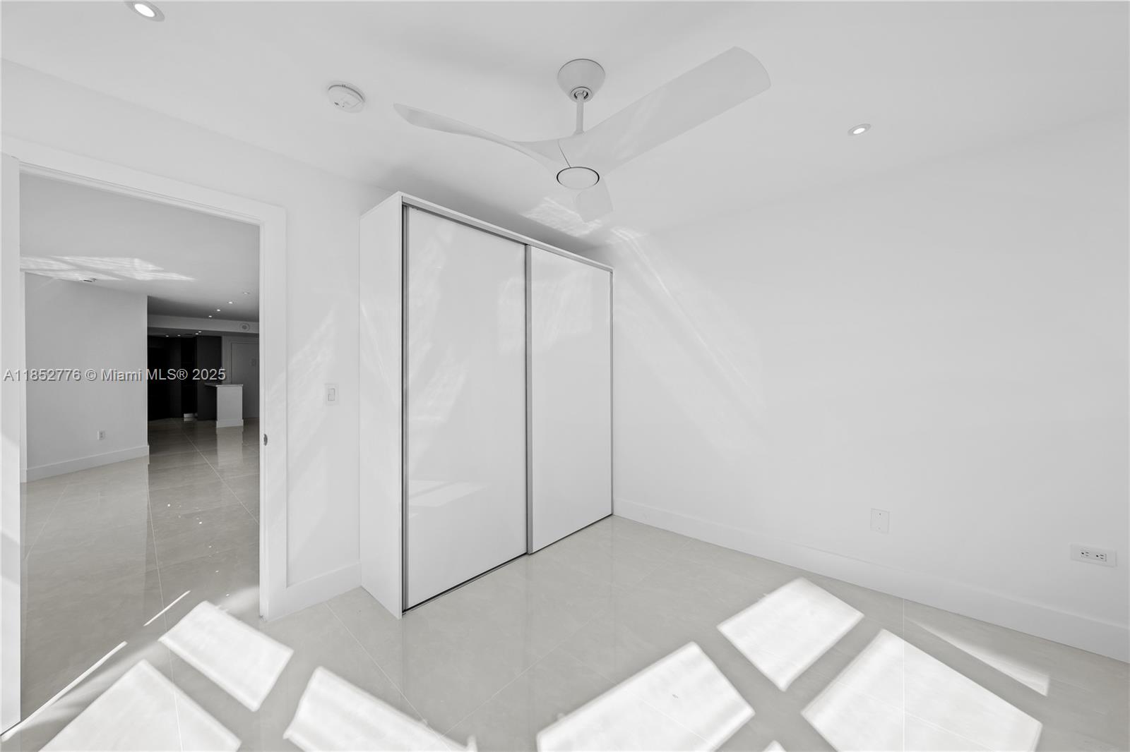 999 Brickell Bay Dr #904 Miami, FL 33131