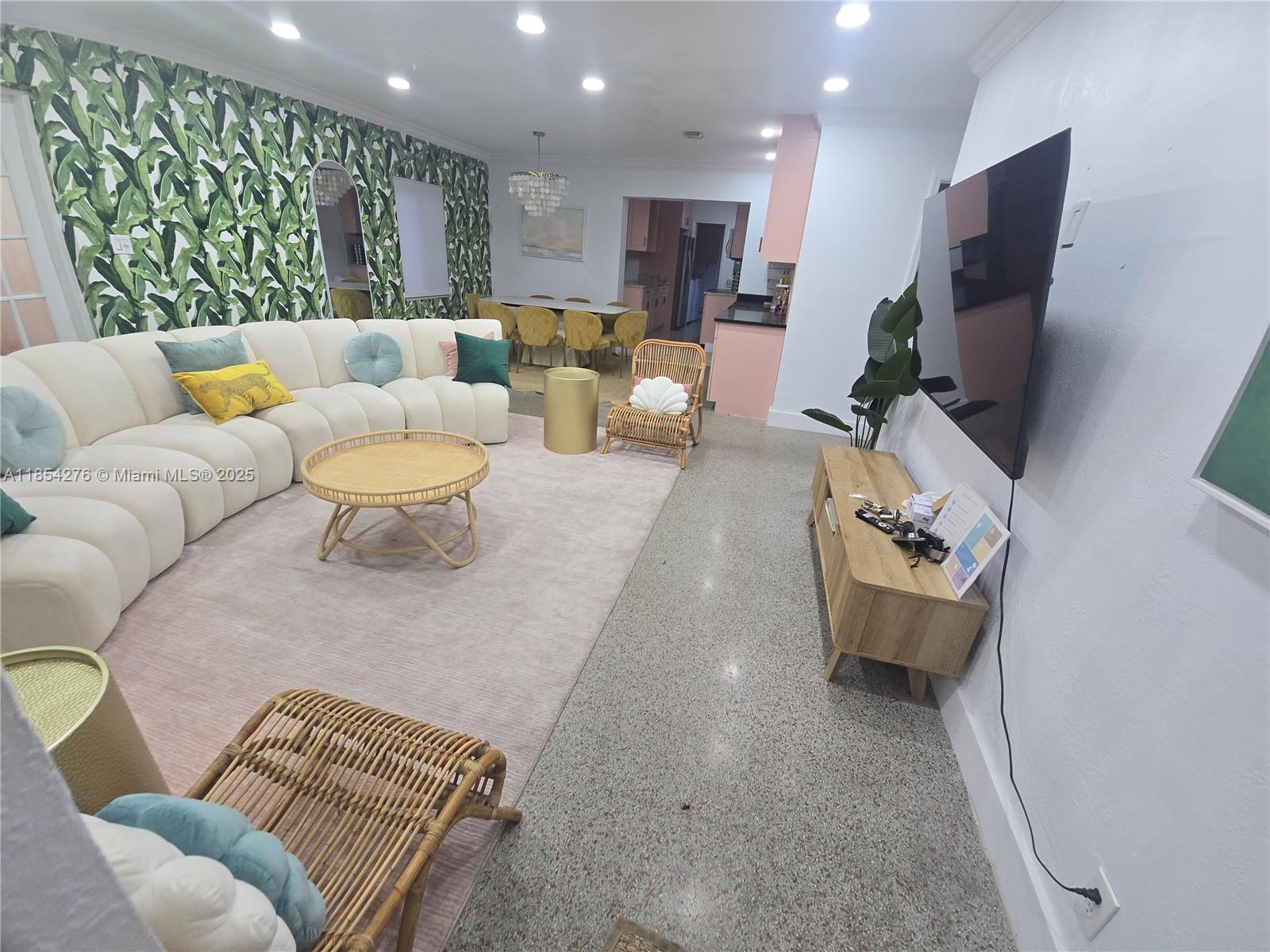 Undisclosed Address,Wilton Manors, FL 33334