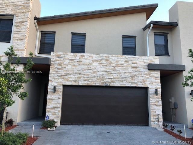 10552 NW 78th Ter