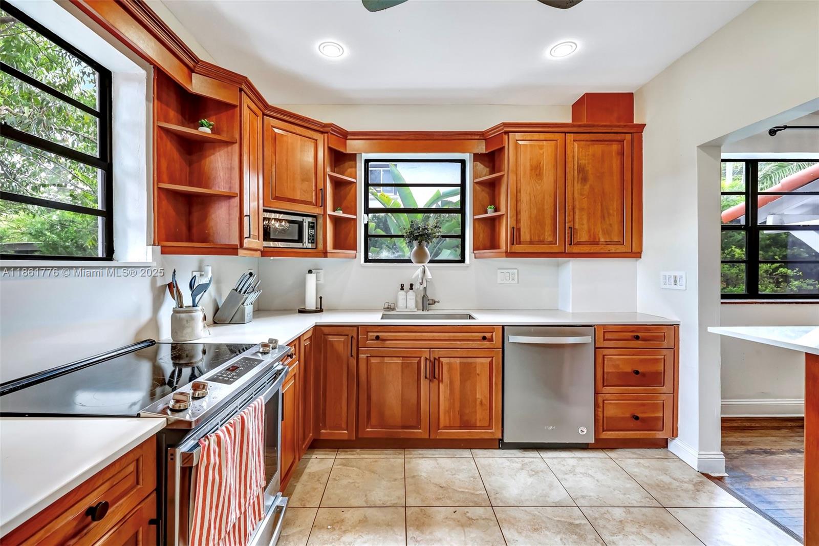 991 NE 82nd St Miami, FL 33138