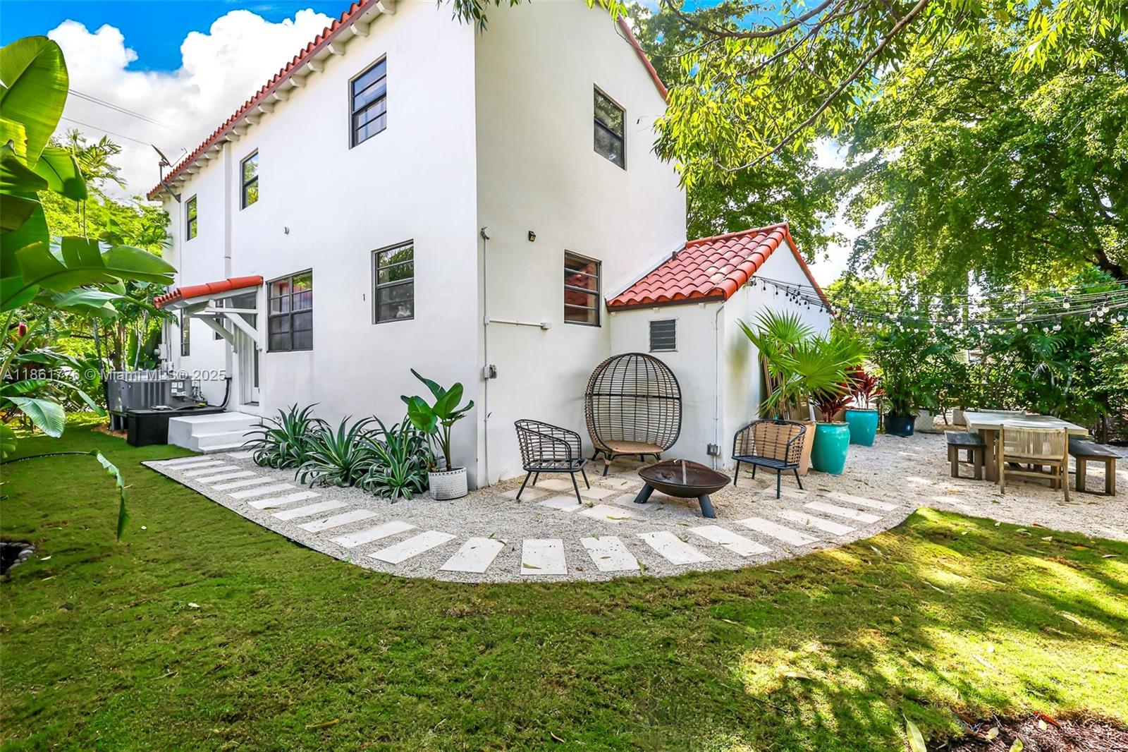 991 NE 82nd St Miami, FL 33138