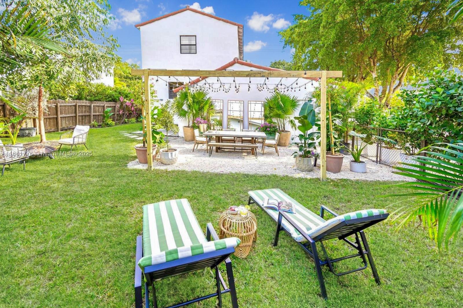 991 NE 82nd St Miami, FL 33138