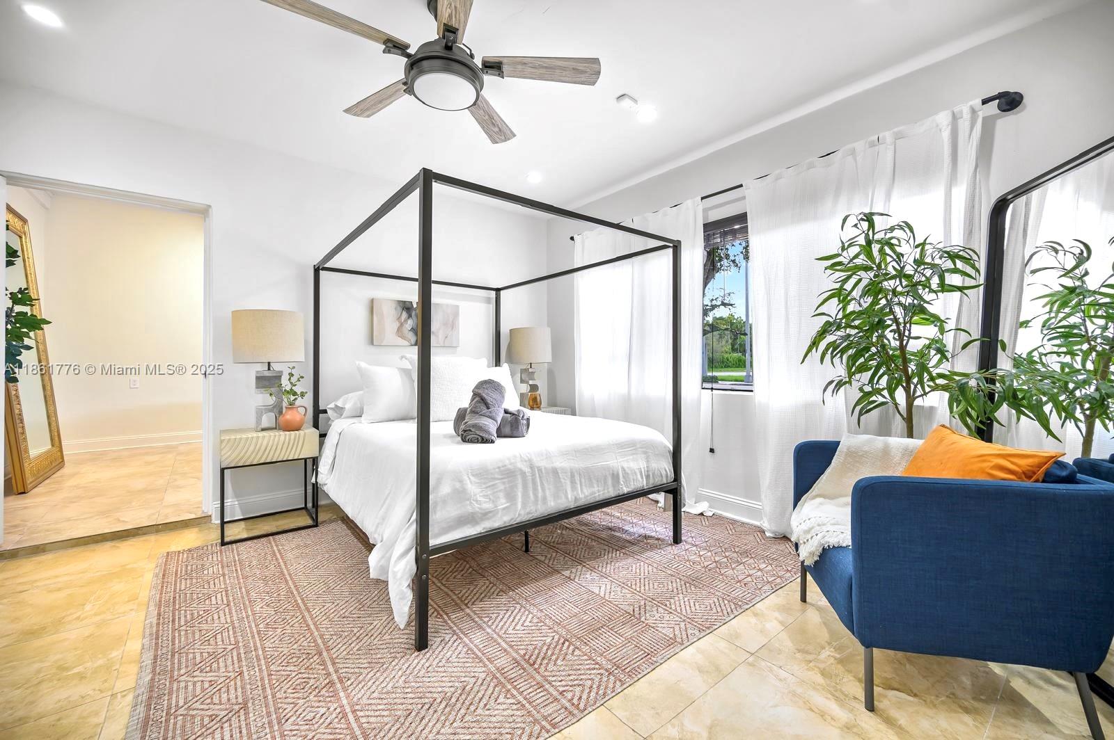 991 NE 82nd St Miami, FL 33138