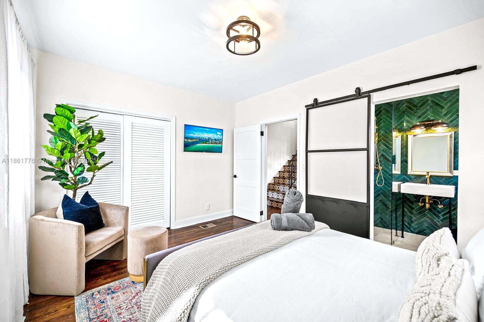 991 NE 82nd St Miami, FL 33138