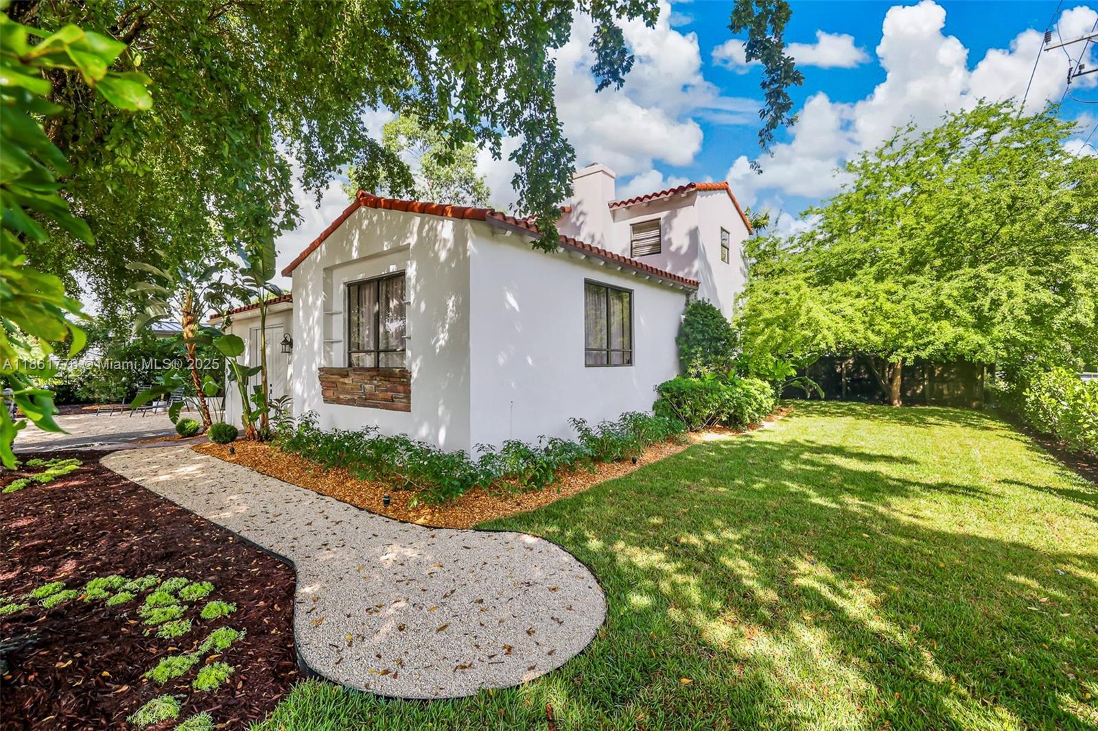 991 NE 82nd St Miami, FL 33138