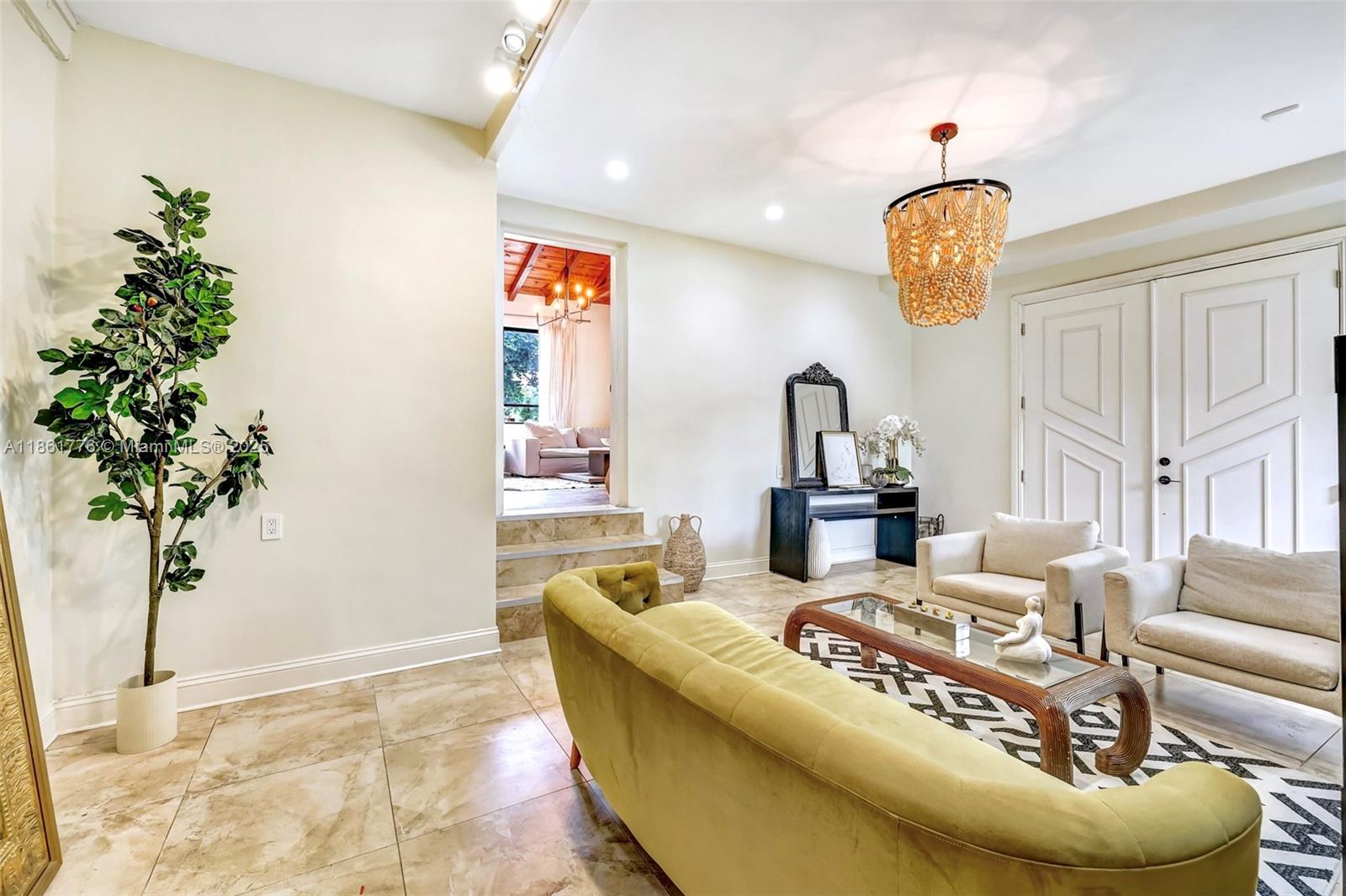 991 NE 82nd St Miami, FL 33138