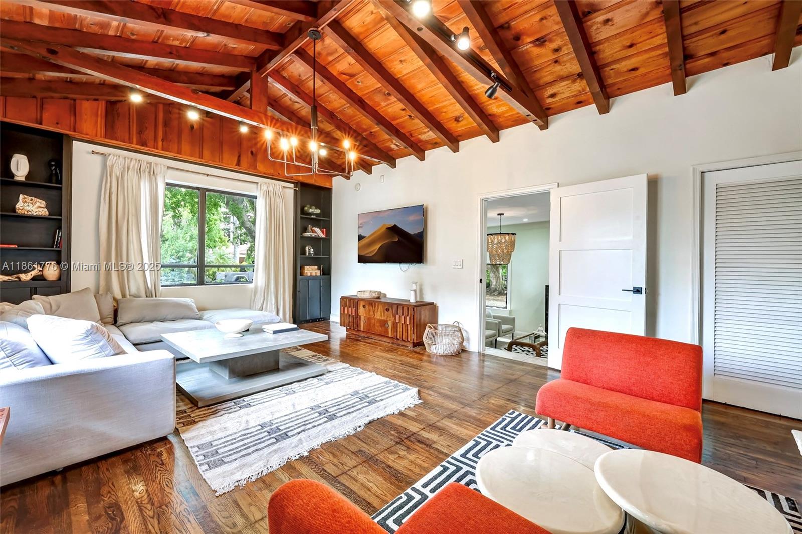 991 NE 82nd St Miami, FL 33138