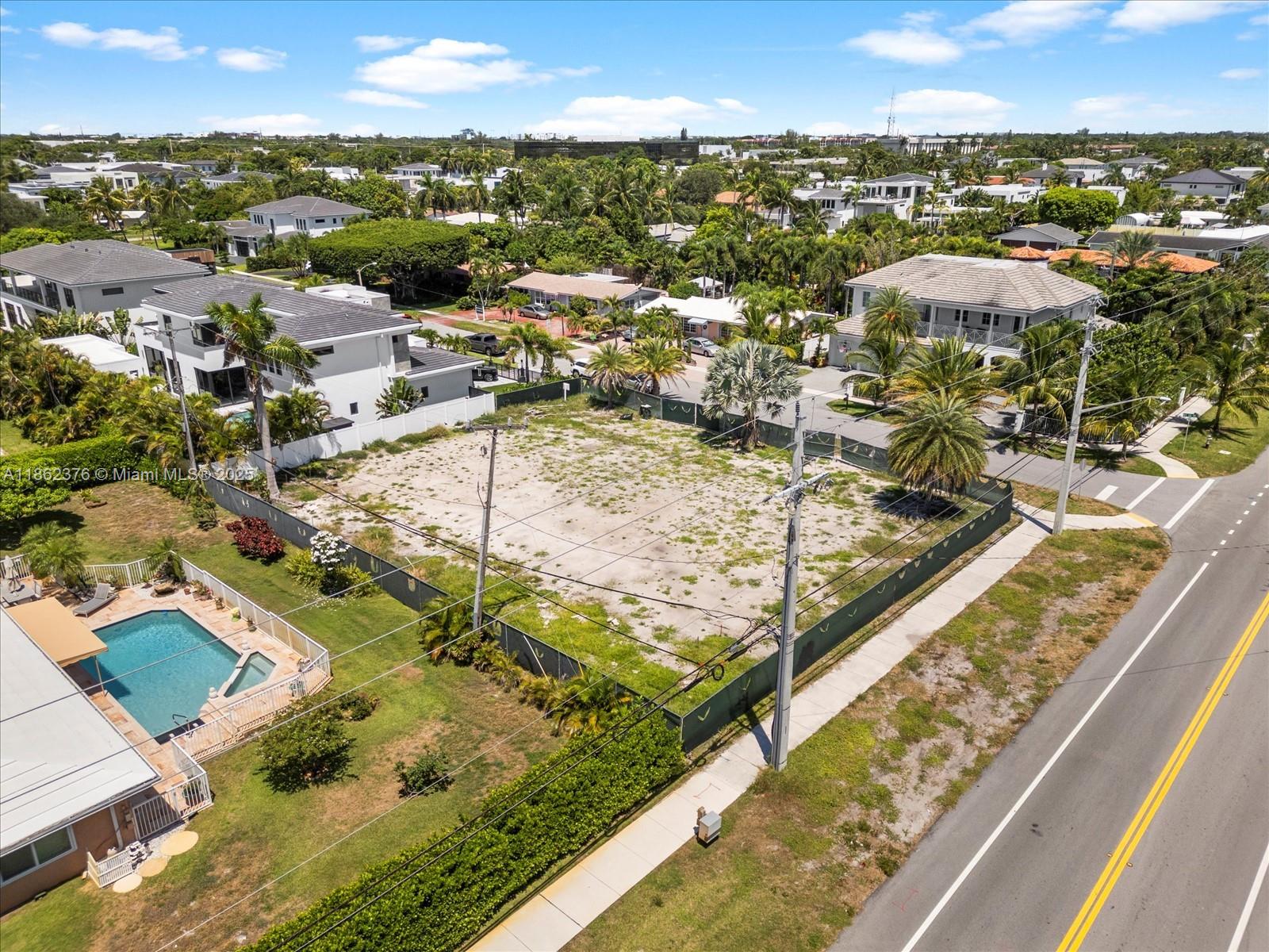 498 NE 10th St Boca Raton, FL 33432