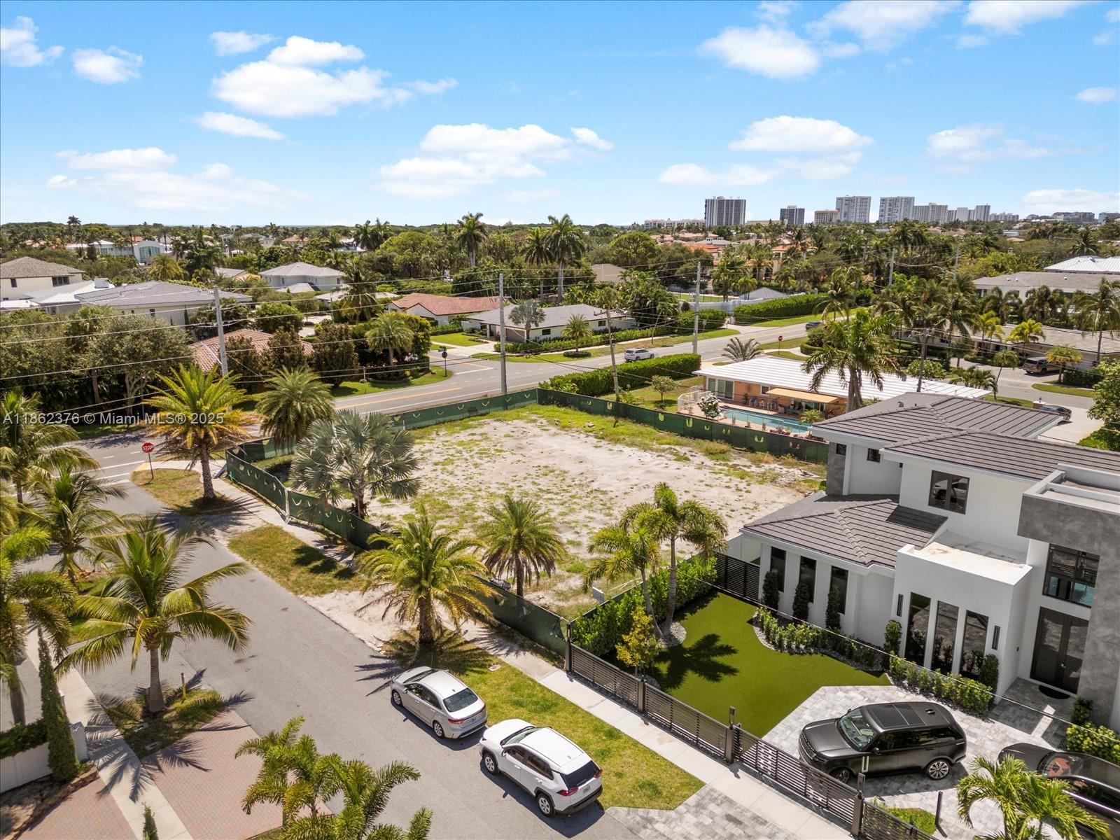 498 NE 10th St Boca Raton, FL 33432