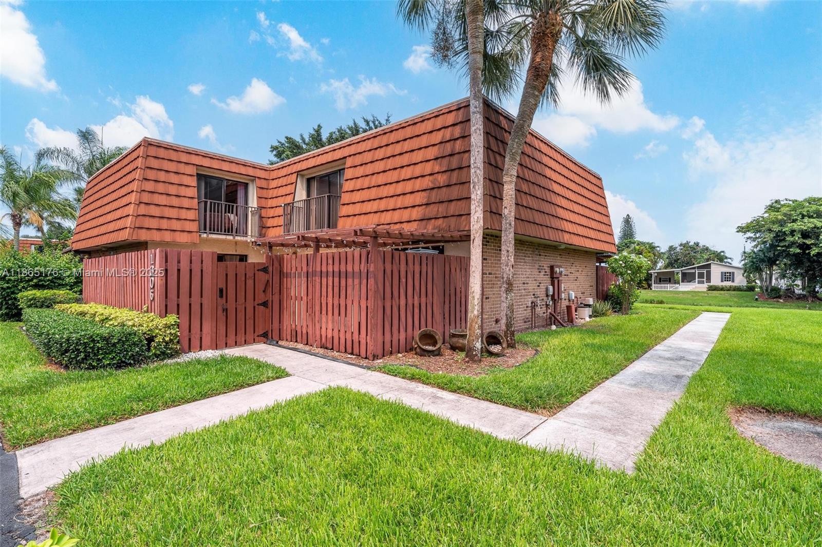 1306 SW 118th Ter