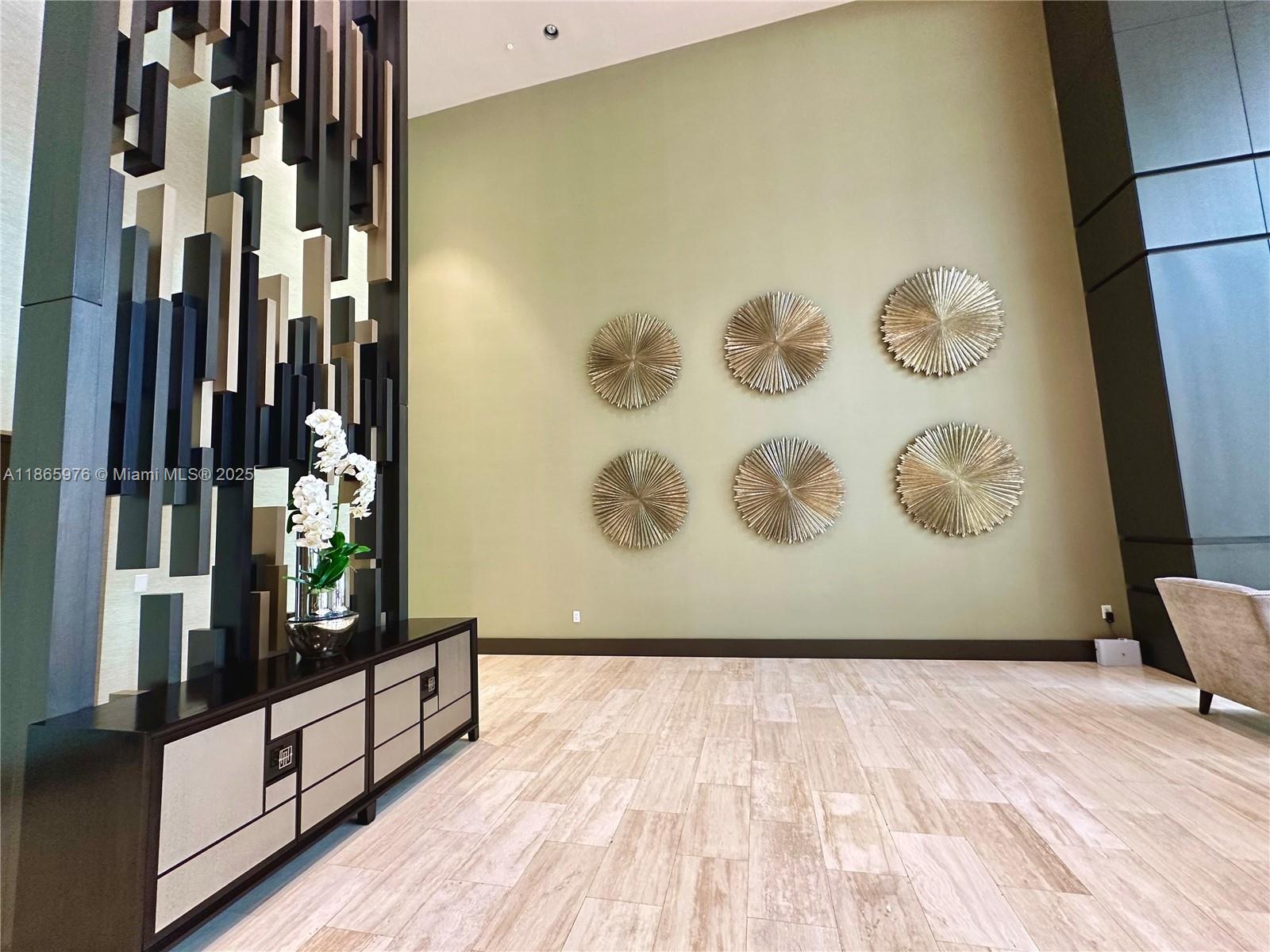 5252 NW 85th Ave #1702 Doral, FL 33166