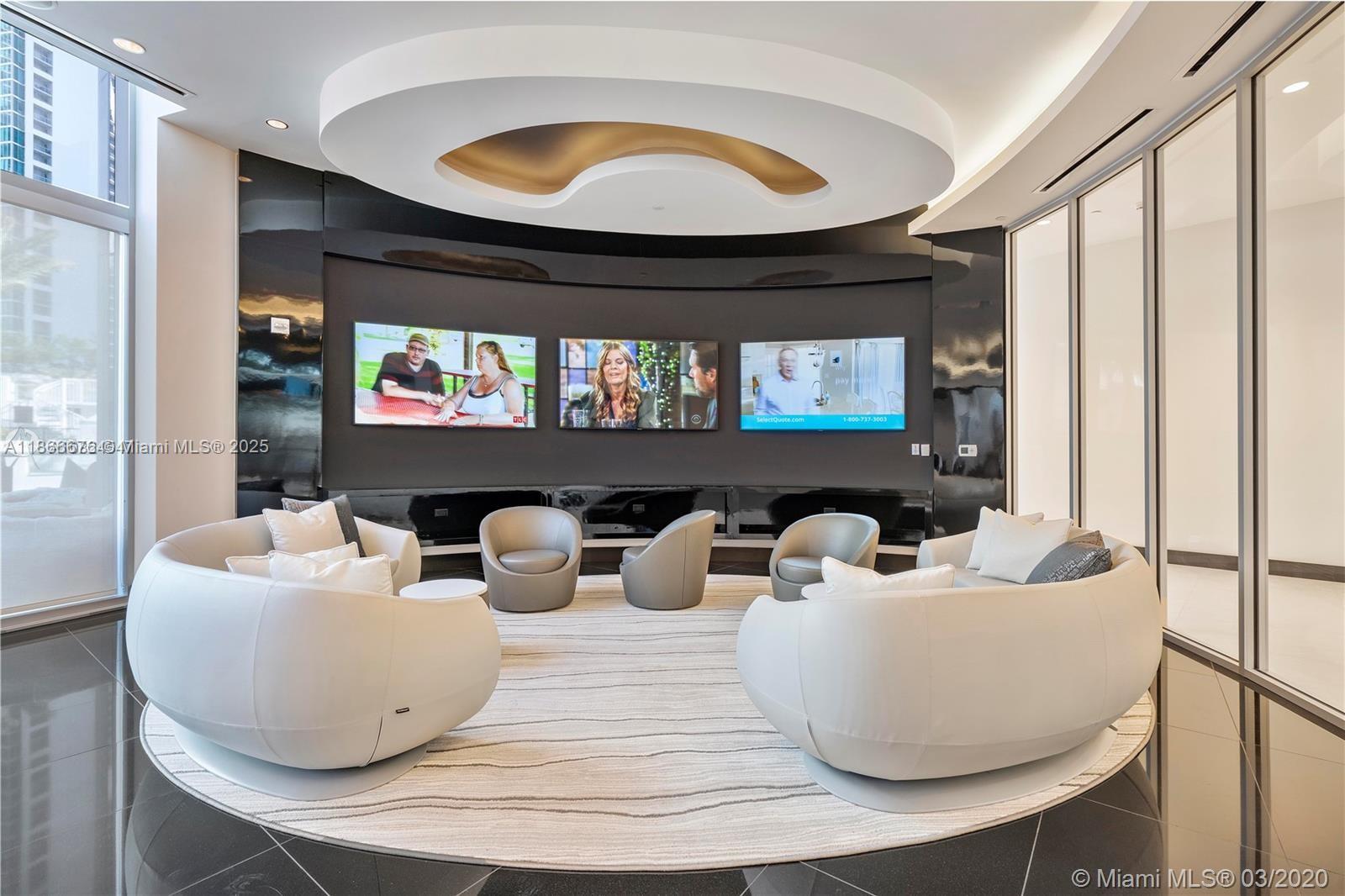 image Paramount Miami Worldcent27