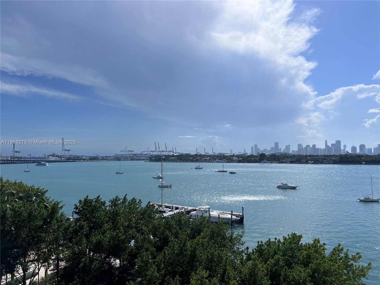 1000 West Ave #526