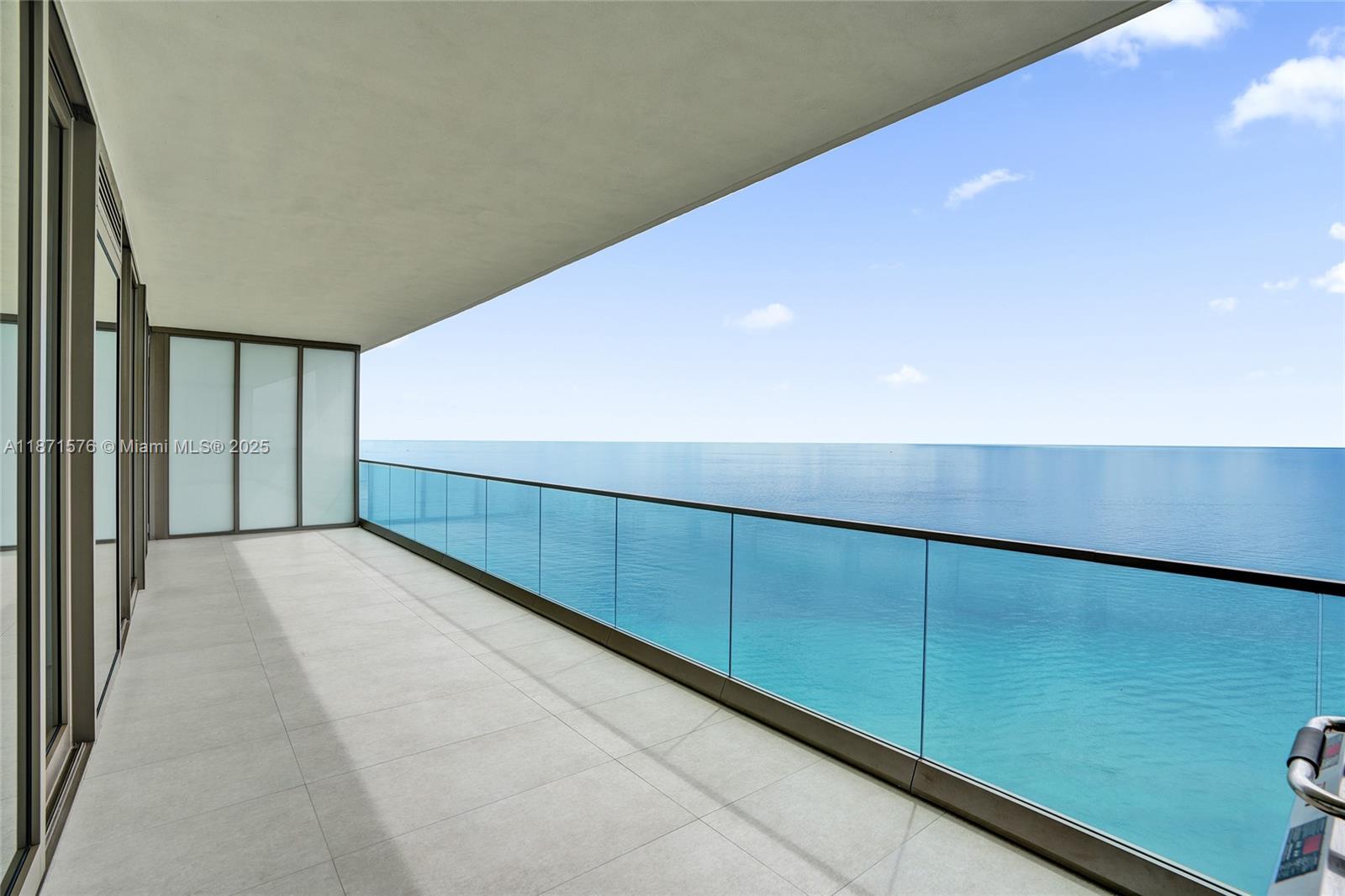 image Residences By Armani Casa14