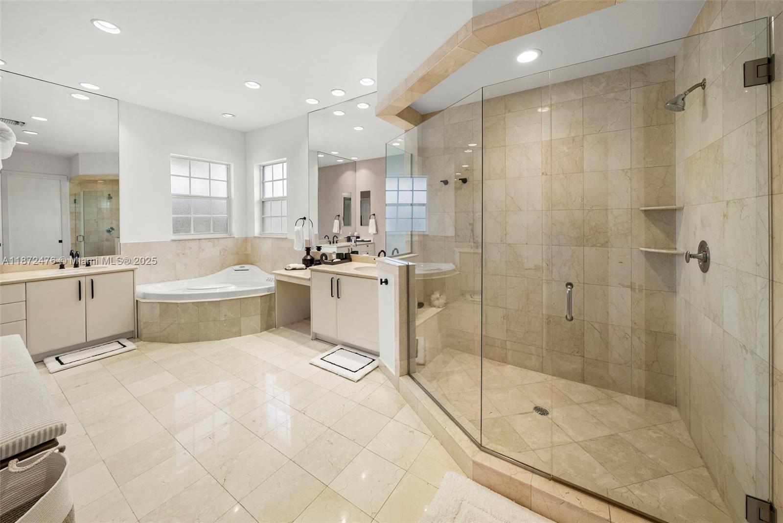 3802 NE 199th Ter #3802 Aventura, FL 33180