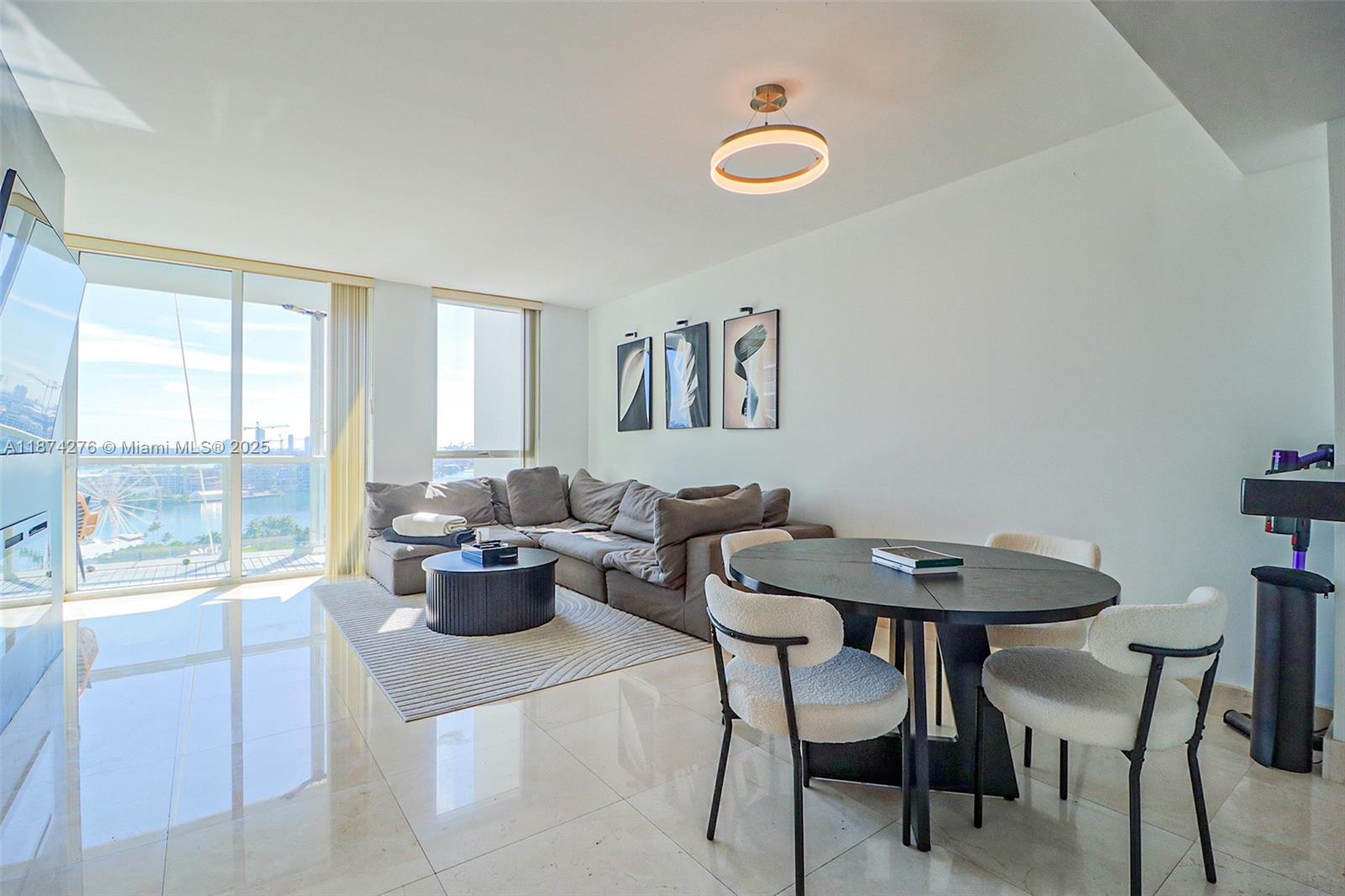 image Vizcayne South Condo1