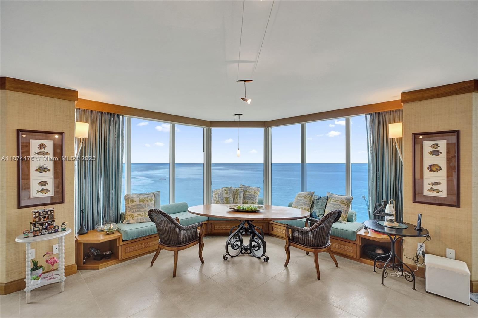 19111 Collins Ave #901