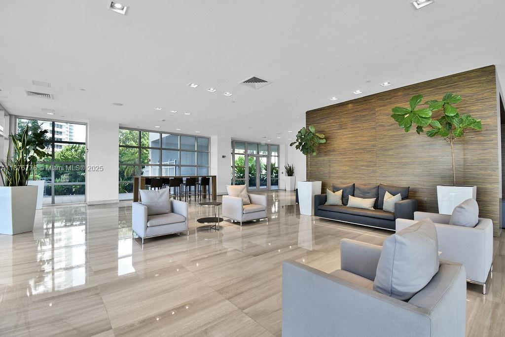 image The Waverly19