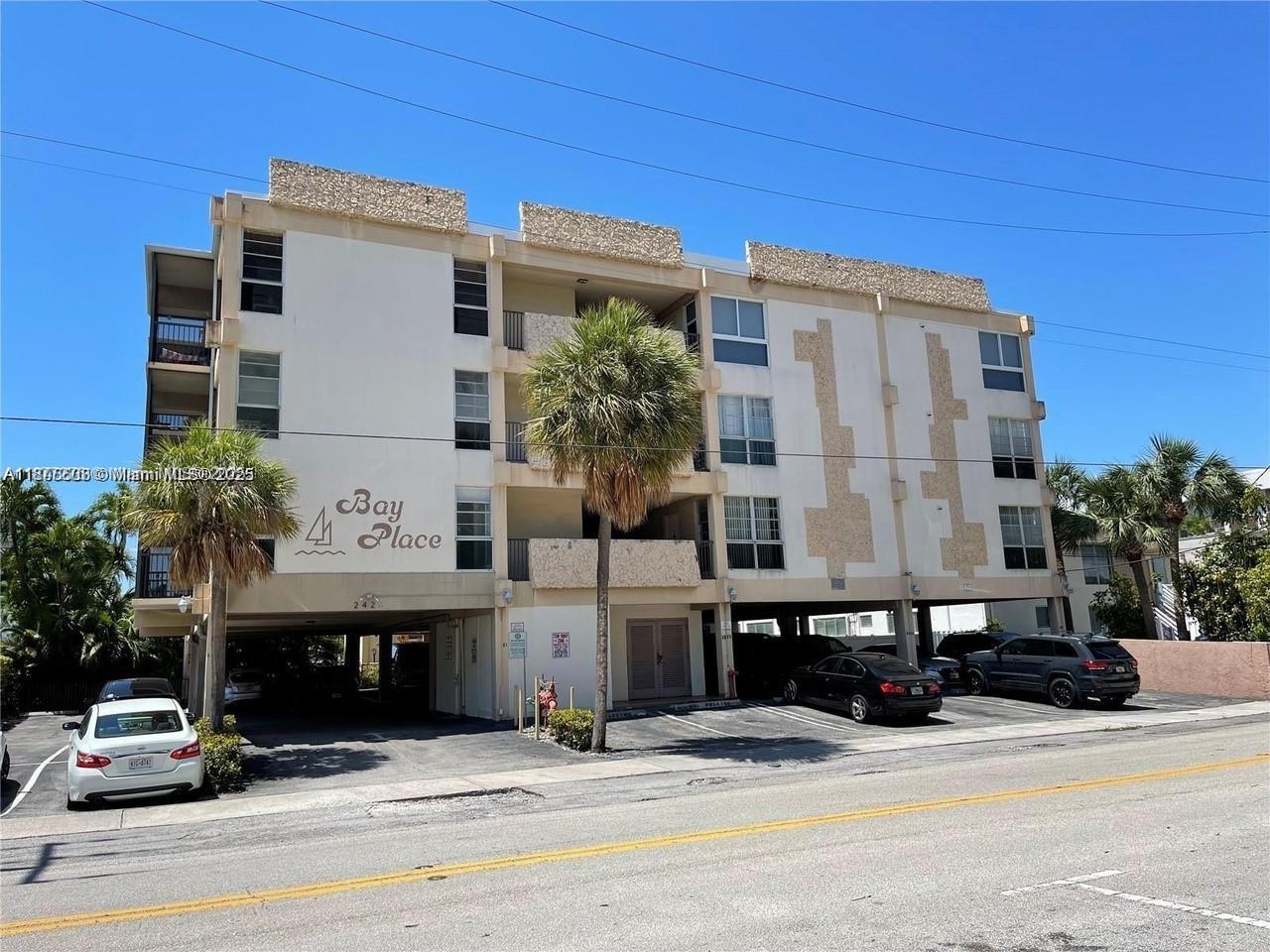 2420 E Diana Dr #305