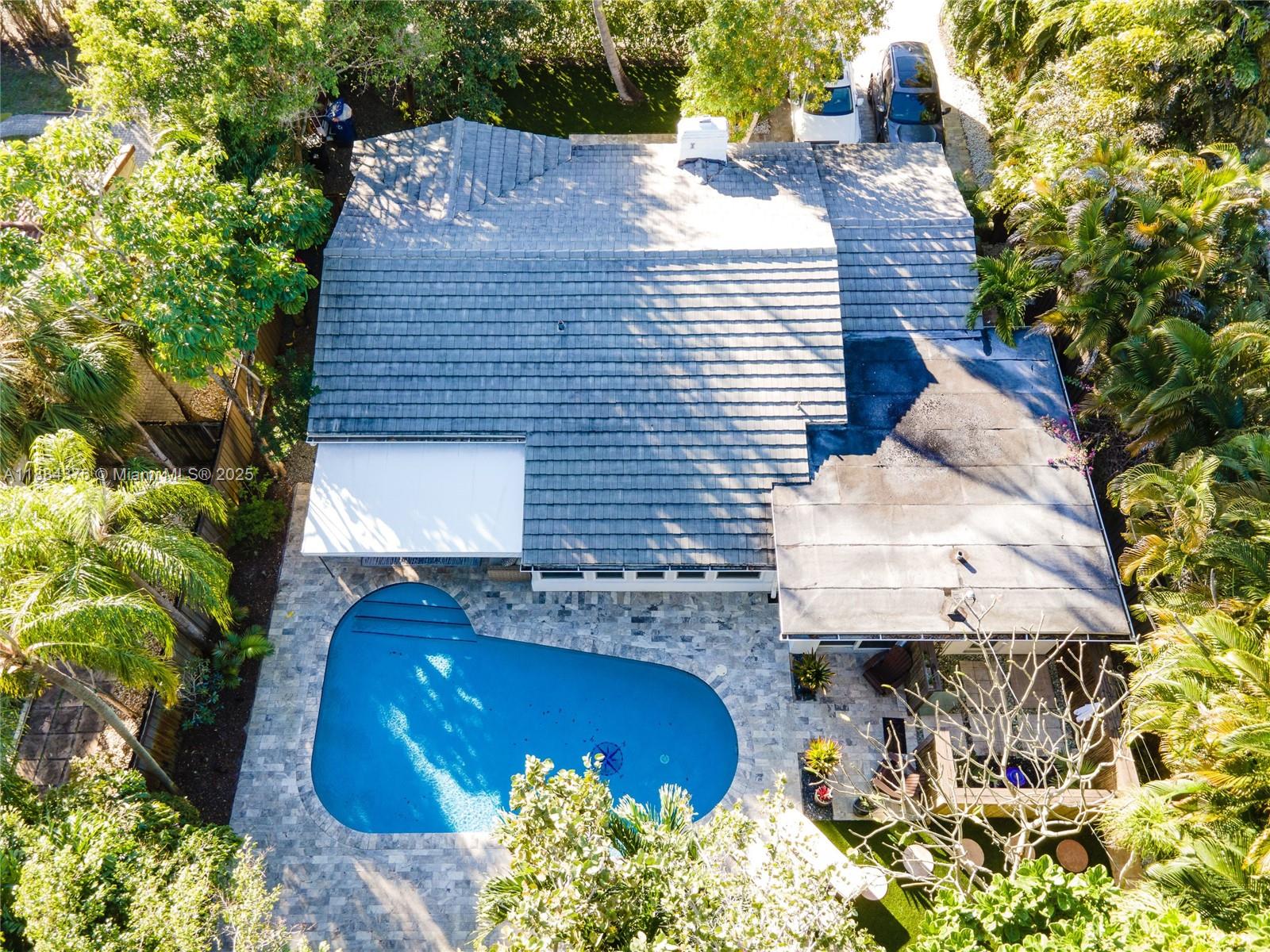 744 NE 16th Ave